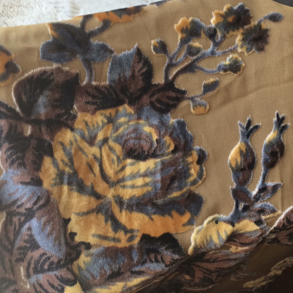 Gorgeous brown. velveteen scarf.